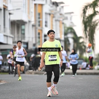 Runner Photo 7694100