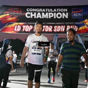 Runner Photo 7694106