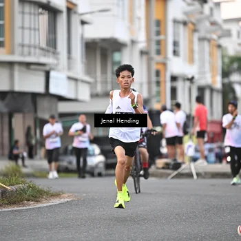 Runner Photo 7694113