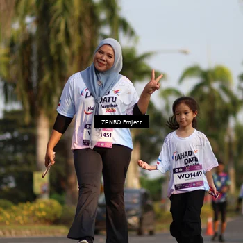 Runner Photo 7694117