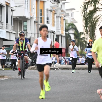 Runner Photo 7694122
