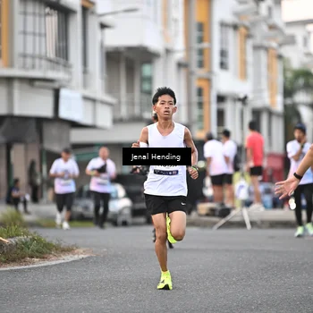Runner Photo 7694123