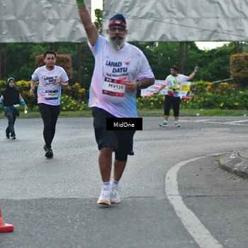 Runner Photo 7694129