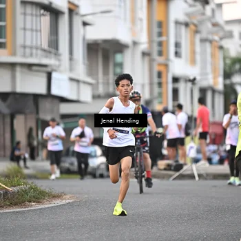 Runner Photo 7694130
