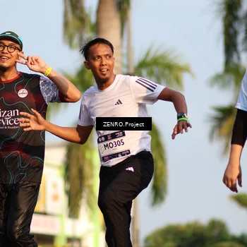 Runner Photo 7694140