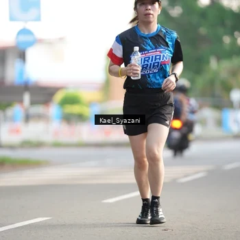 Runner Photo 7694146