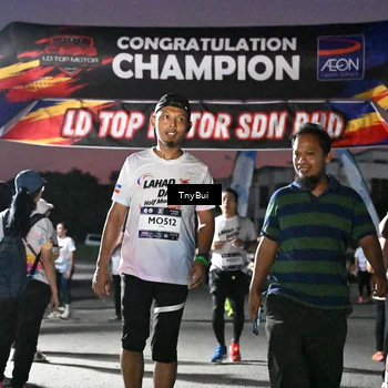 Runner Photo 7694155