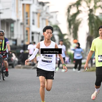 Runner Photo 7694159