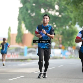 Runner Photo 7694176