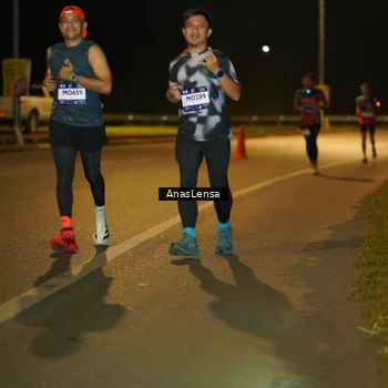 Runner Photo 7694192