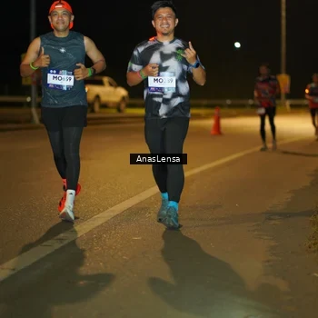 Runner Photo 7694199