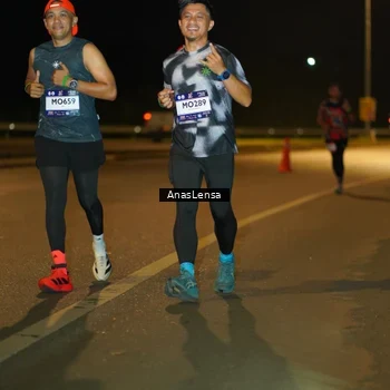 Runner Photo 7694212