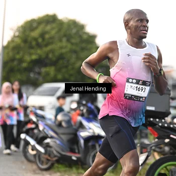 Runner Photo 7694230