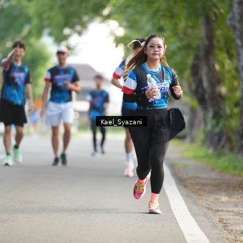 Runner Photo 7694237