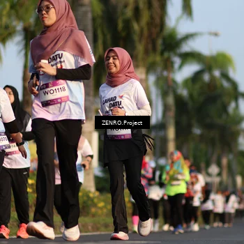 Runner Photo 7694247