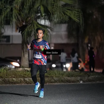 Runner Photo 7694250