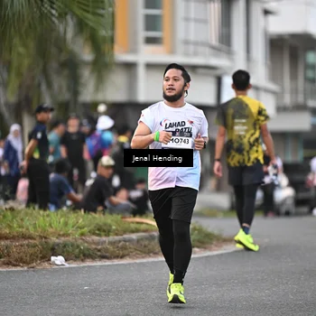 Runner Photo 7694254