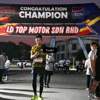 Runner Photo 7694257