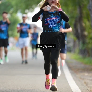 Runner Photo 7694266