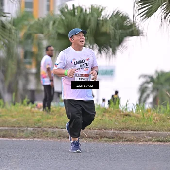 Runner Photo 7694267