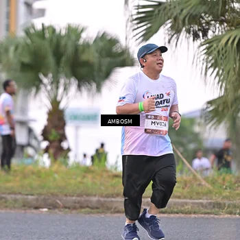 Runner Photo 7694273