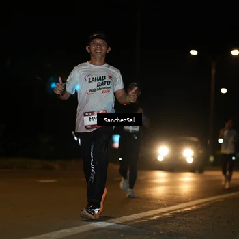 Runner Photo 7694278