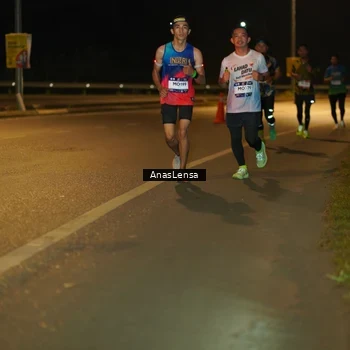 Runner Photo 7694300