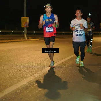 Runner Photo 7694318