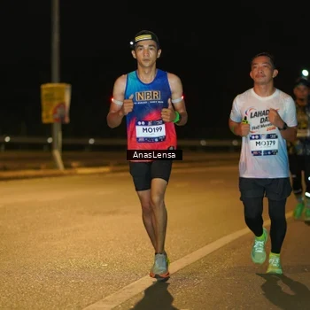 Runner Photo 7694326