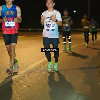 Runner Photo 7694328