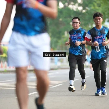Runner Photo 7694377