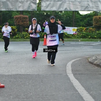 Runner Photo 7694442