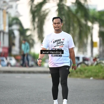 Runner Photo 7694448
