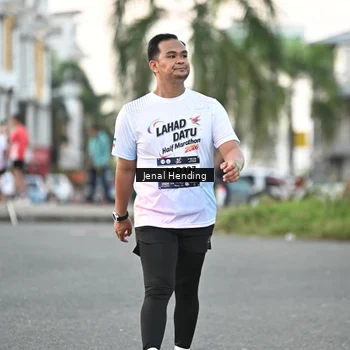 Runner Photo 7694459