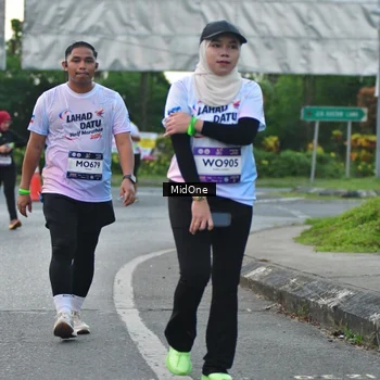 Runner Photo 7694468
