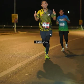 Runner Photo 7694470