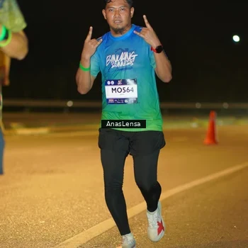 Runner Photo 7694474