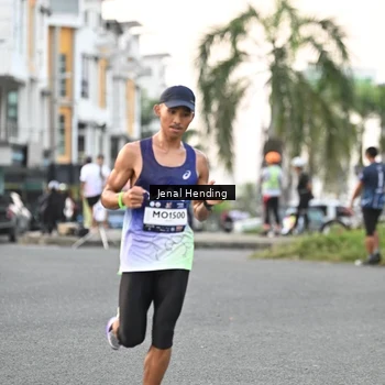 Runner Photo 7694480