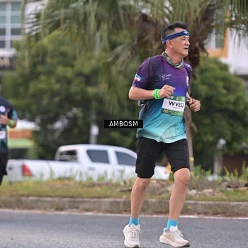 Runner Photo 7694488