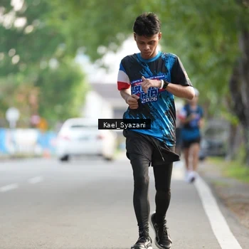 Runner Photo 7694508