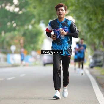 Runner Photo 7694528
