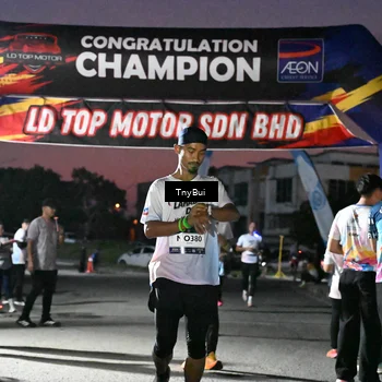 Runner Photo 7694536