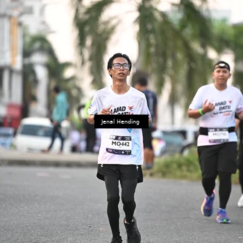 Runner Photo 7694548