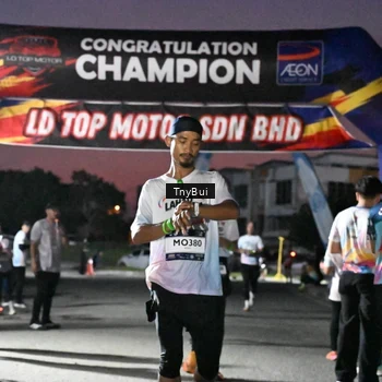 Runner Photo 7694549