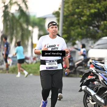 Runner Photo 7694560