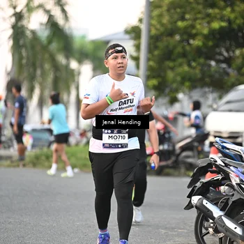 Runner Photo 7694568