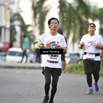 Runner Photo 7694569