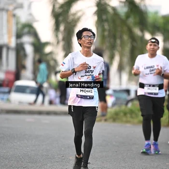 Runner Photo 7694570