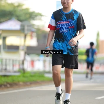 Runner Photo 7694572