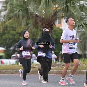 Runner Photo 7694577